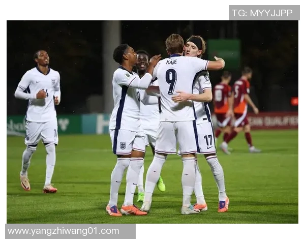 英格兰与中国足球对决激战正酣球迷热情高涨期待精彩瞬间