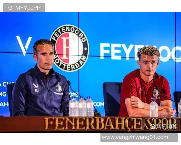 莱万领衔新一届足球盛宴球迷期待他的精彩表现与传奇时刻