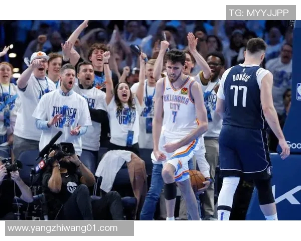 雷霆与独行侠精彩对决集锦回顾篮球赛场的激烈瞬间与精彩表现